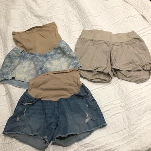 Maternity shorts